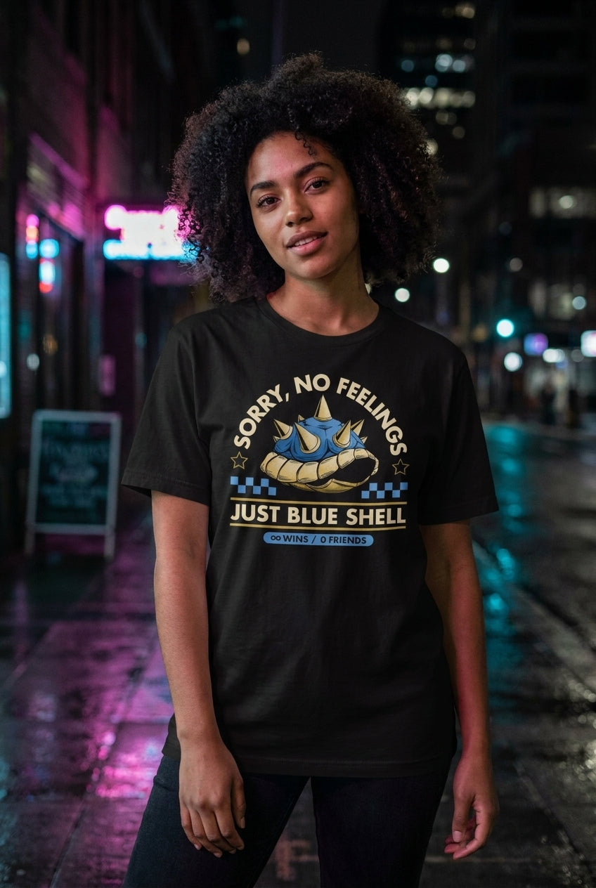 Mujer en playera Mario Kart Blue Shell streetwear urbano | Algoritmo