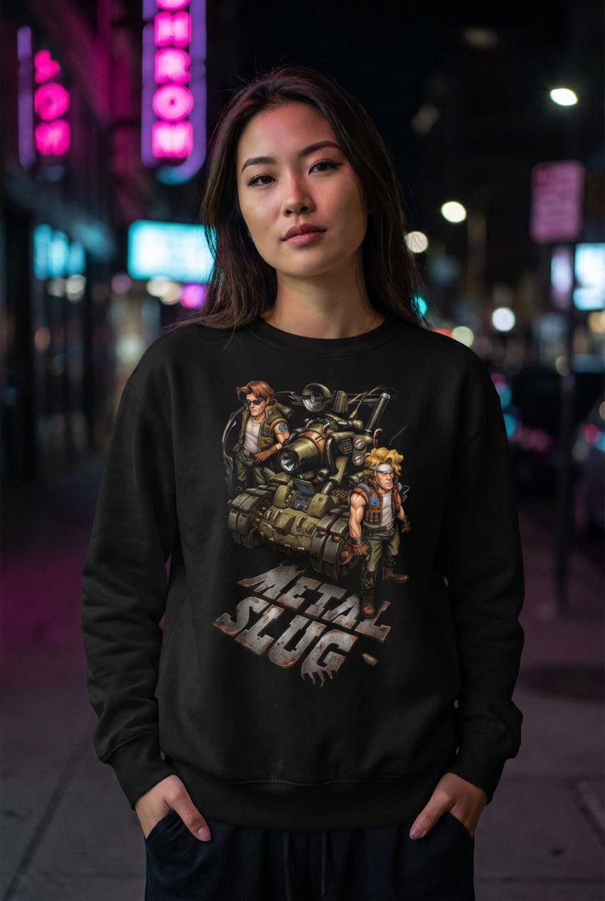 Mujer en sudadera Metal Slug tanque SV-001 streetwear urbano | Algoritmo