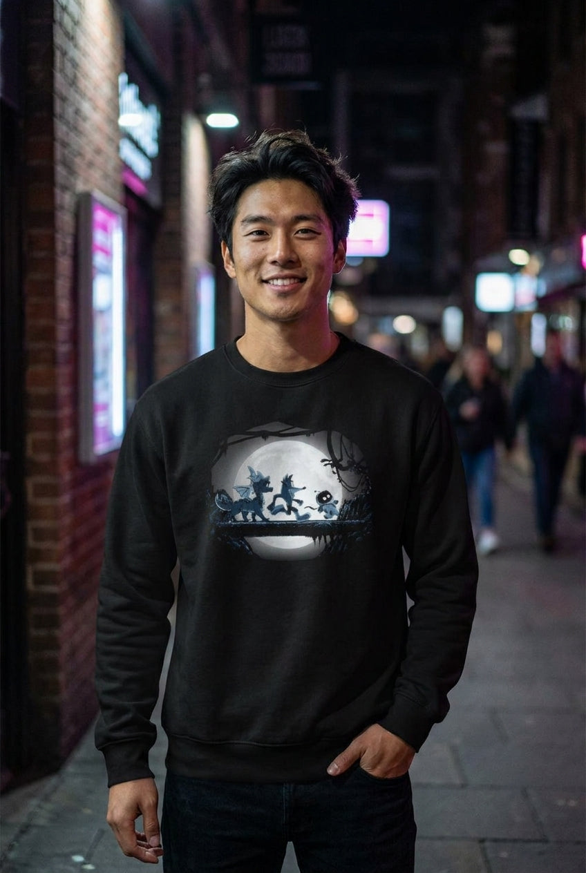 Hombre en suéter negro con mascotas de PlayStation a la luz de la luna streetwear urbano | Algoritmo