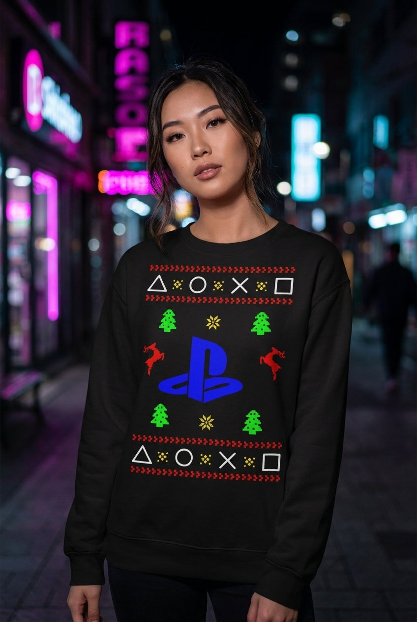 Mujer en suéter negro PlayStation navideño streetwear urbano | Algoritmo