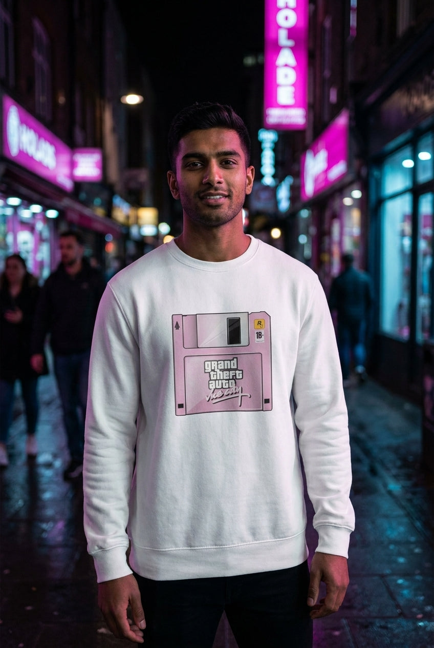 Hombre en sueter GTA Vice City floppy streetwear urbano | Algoritmo