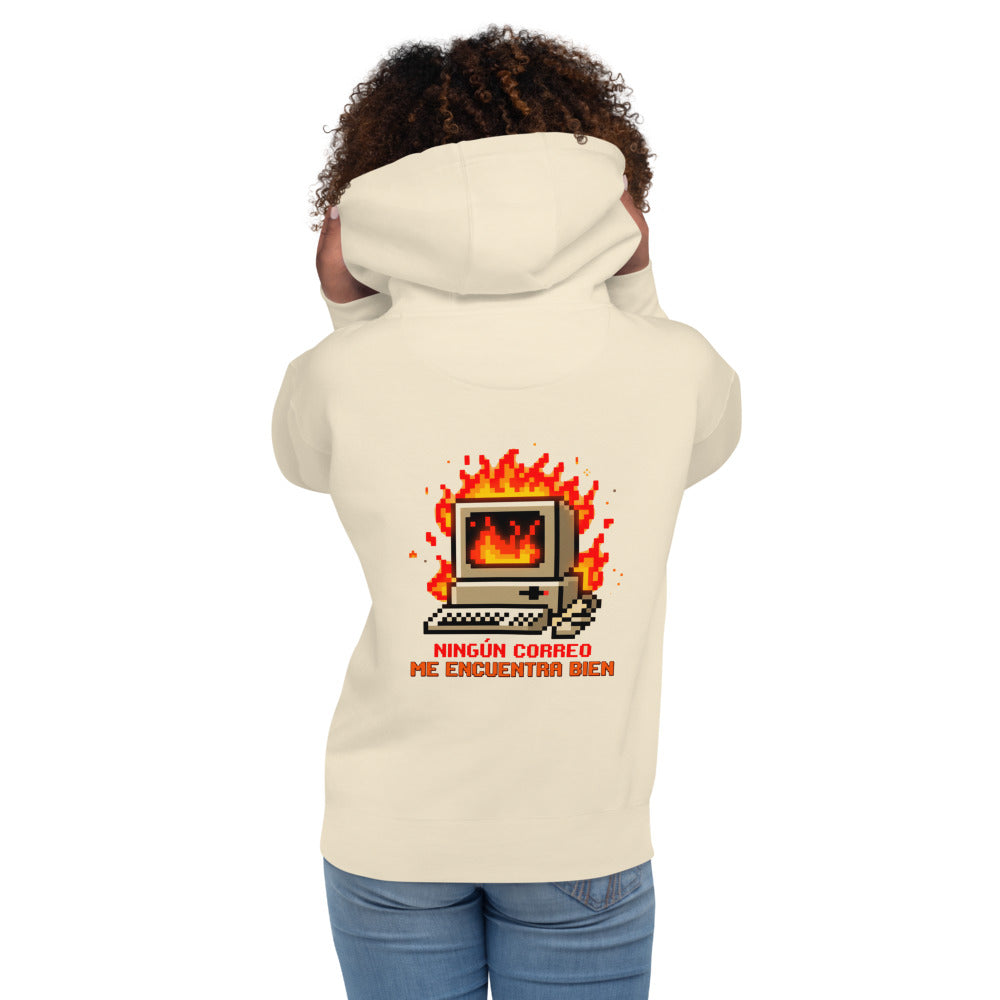 Hoodie Ningún Correo Me Encuentra Bien Computadora En Llamas - Modelo femenina espalda