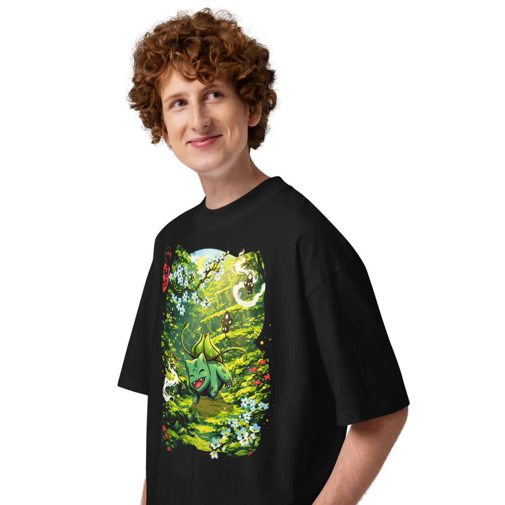 Oversize Bulbasaur Sunlit Blossom Forest - Modelo masculino lateral