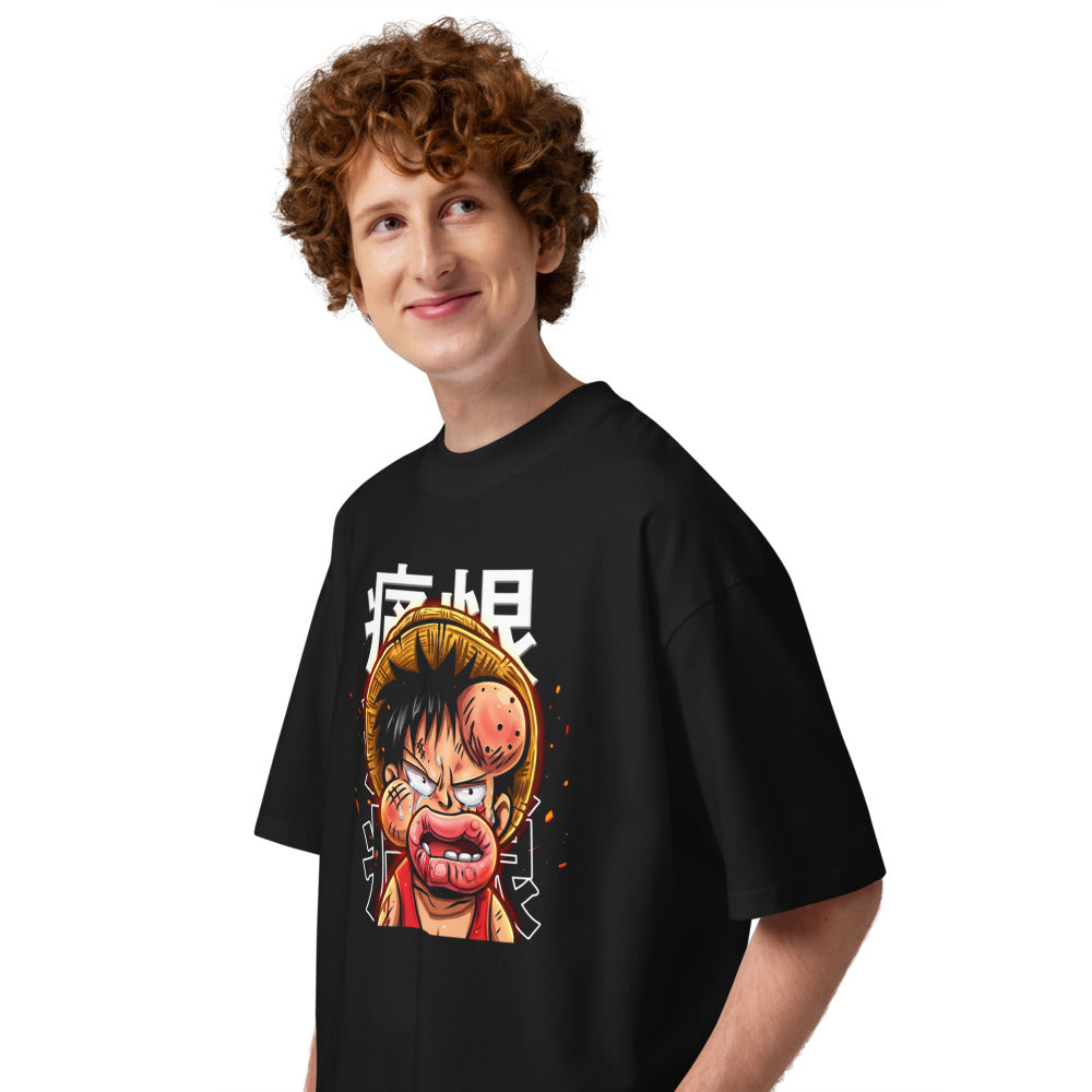 Oversize One Piece Luffy Crying Swollen Lips Kanji - Modelo masculino lateral