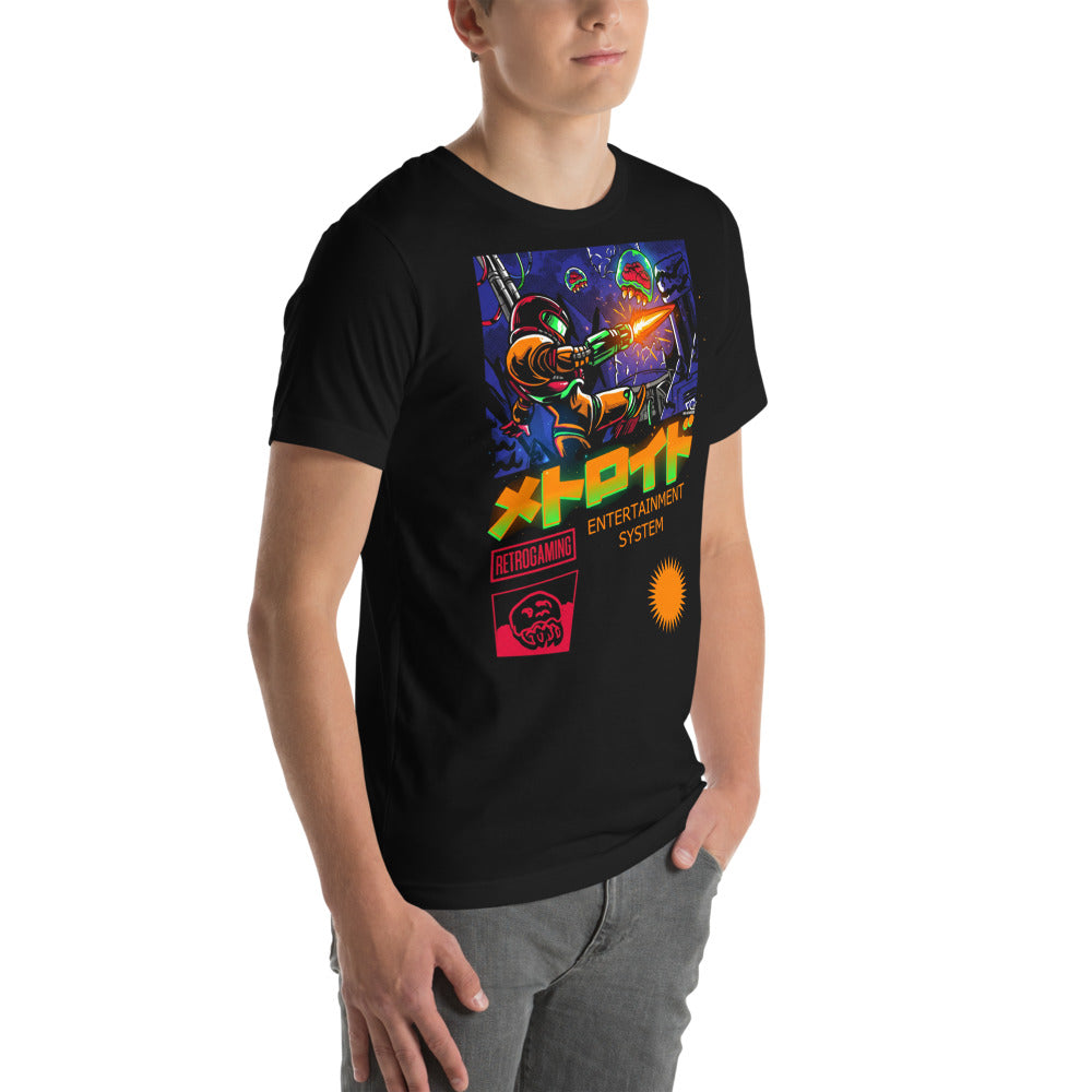 Playera Metroid Samus Retrogaming Katakana Box - Modelo masculino lateral