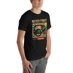 Playera Never Forget Nostalgia Edition - Modelo masculino lateral