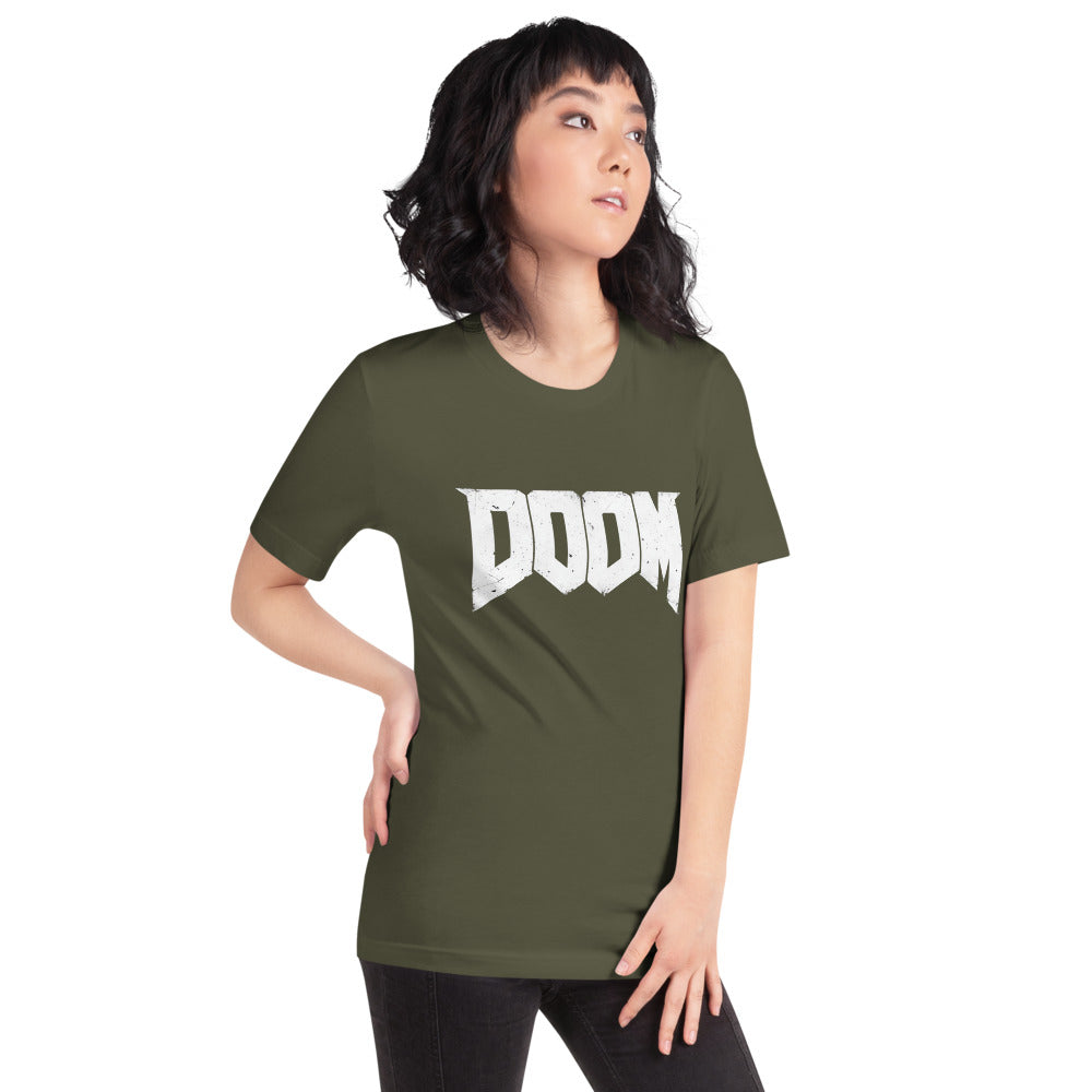 Playera Doom - Modelo femenina