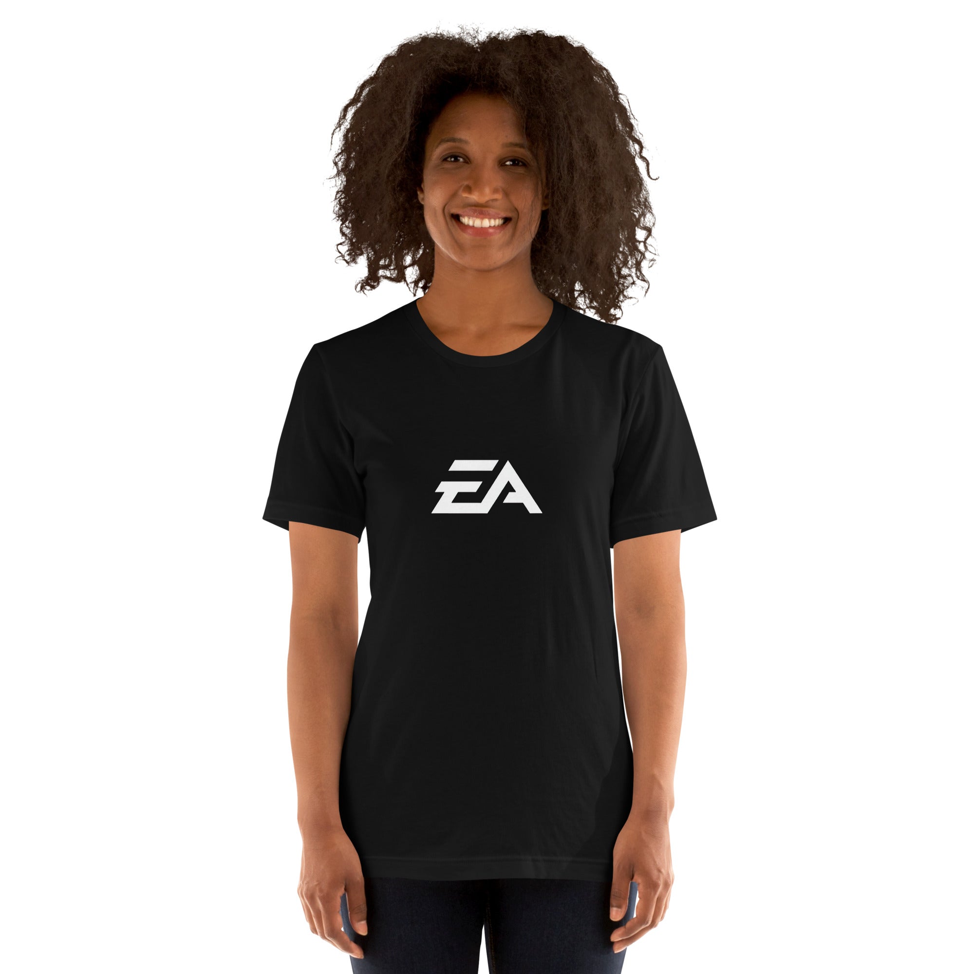 EA — modelo usando la prenda