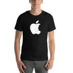 Apple Jobs — modelo usando la prenda