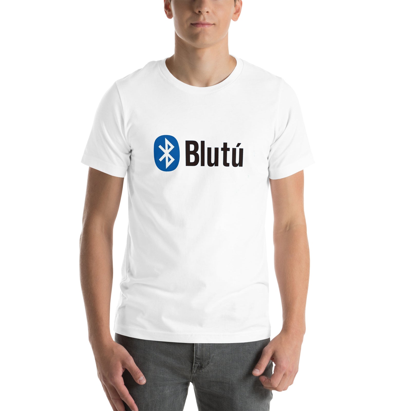Camiseta Blutú , Disponible en la mejor tienda online para comprar tu merch favorita, la mejor Calidad, compra Ahora en Algoritmo! 