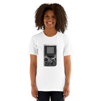 Game Boy — modelo usando la prenda