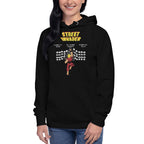 Street Invader — modelo usando la prenda